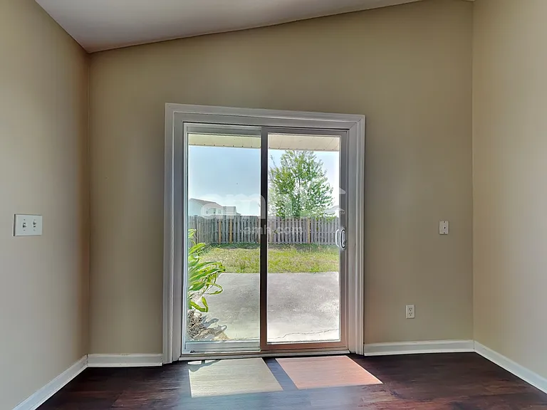 117 Lake Pointe Dr — Photo 5