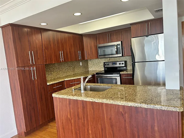 7601 E Treasure Dr #2104 — Photo 28