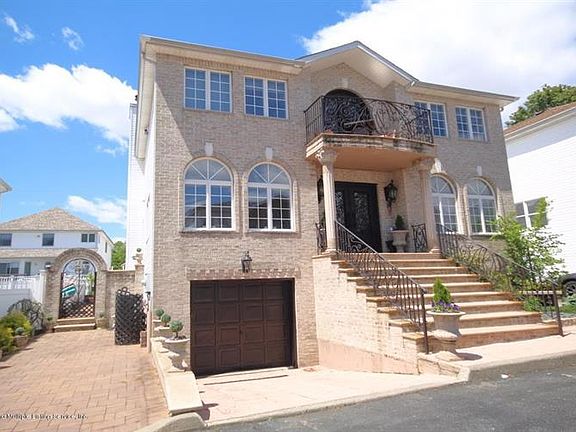 4th image of 18 Petunia Ct