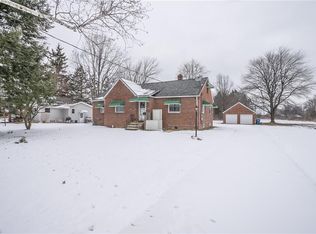 22950 West Rd, Olmsted Falls, OH 44138