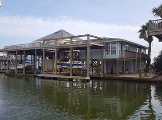 242 China Clipper Dr, Freeport, TX 77541