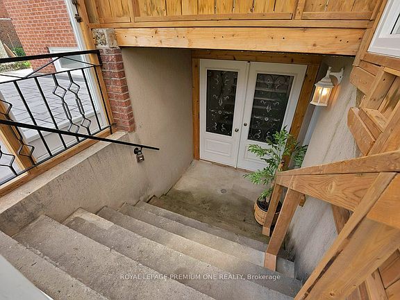 4th image of 27 Elmartin Dr #Basement