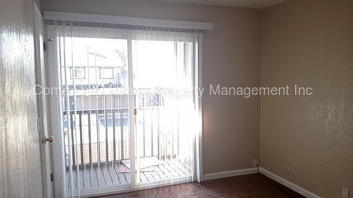 4th image of 2609 Belmont Ln