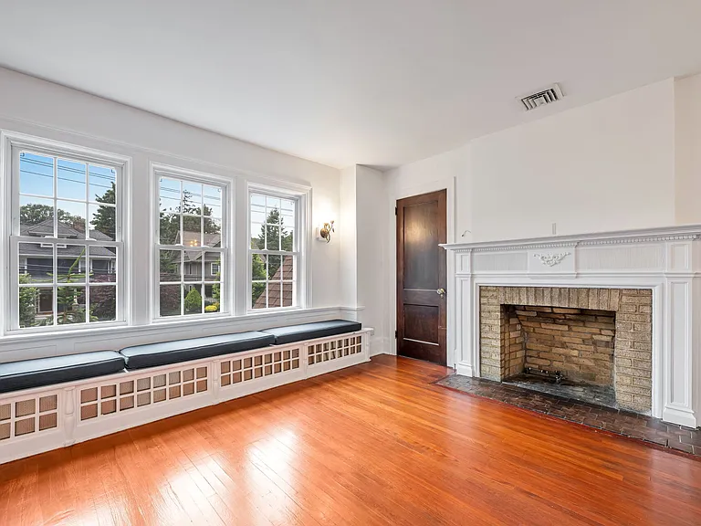 Large Windows with a Built-In Window Seat