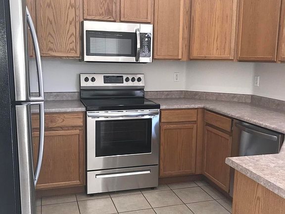 5th image of 20423 N 81st Dr