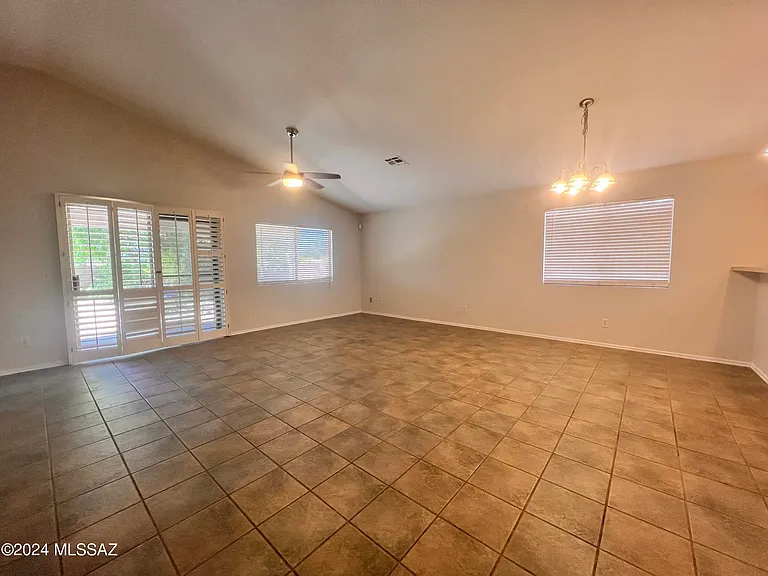 2875 W Simplicity Dr — Photo 4