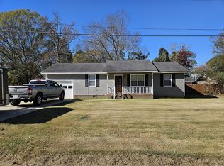 104 Spring Hill Dr, Rainbow City, AL 35906