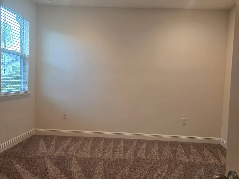 9240 Woodcrane Dr — Photo 33