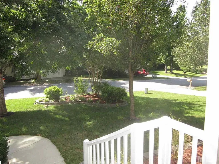3407 Shady Creek Dr — Photo 3
