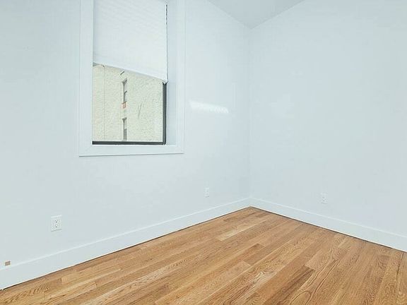 5th image of 1333 Gates Ave #3BB