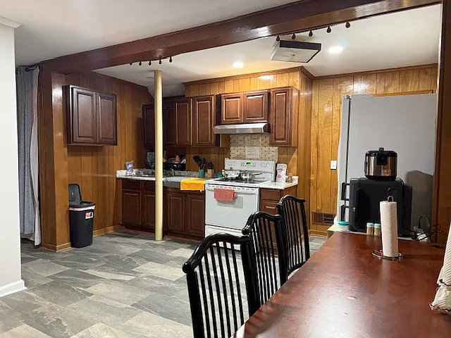 3098 Hathaway Ct — Photo 1