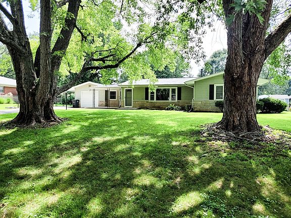 3rd image of 2303 W Del Mar Dr