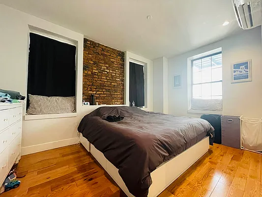 Rented by Zjama Realty Corp | media 11