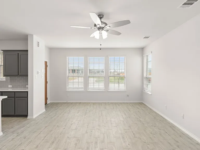4511 Avion Dr — Photo 5
