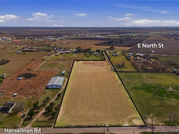 4107 Hanselman Rd, Victoria, TX 77901