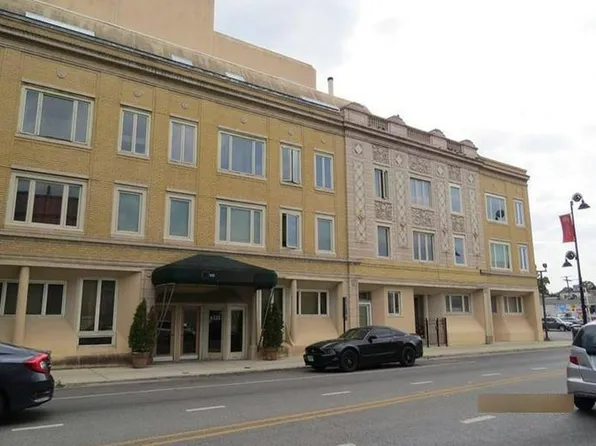6337 W Roosevelt Rd Unit 210, Berwyn, IL 60402