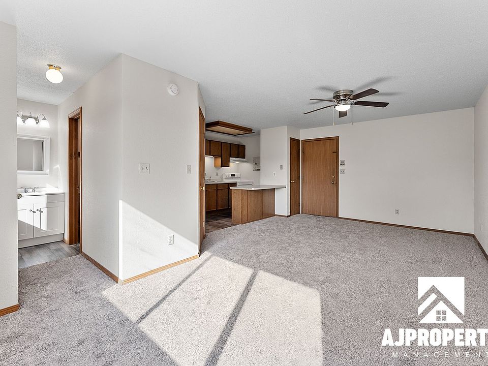 1st image of 804 S Charlotte Ave #5
