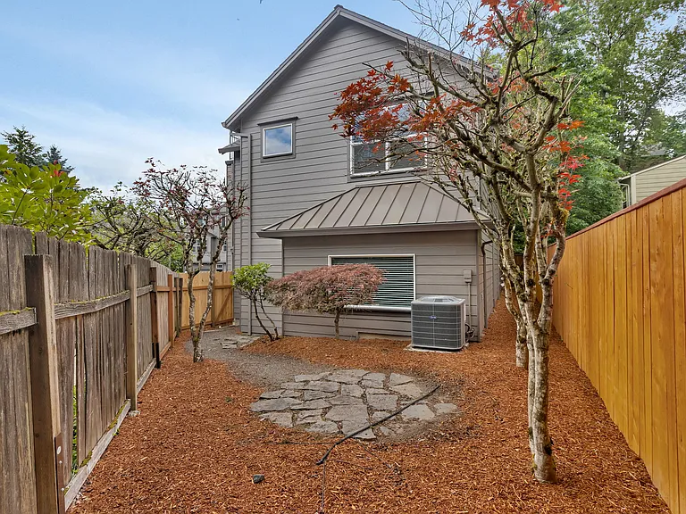4745 SW 2nd Ave — Photo 26