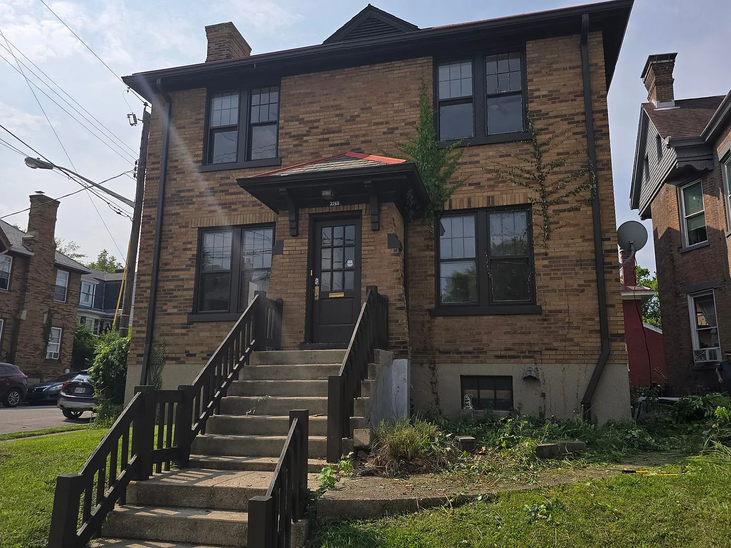 3745 Saint Lawrence Ave — Photo 2