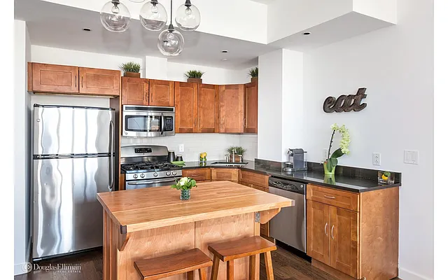 Sold by Douglas Elliman | media 14