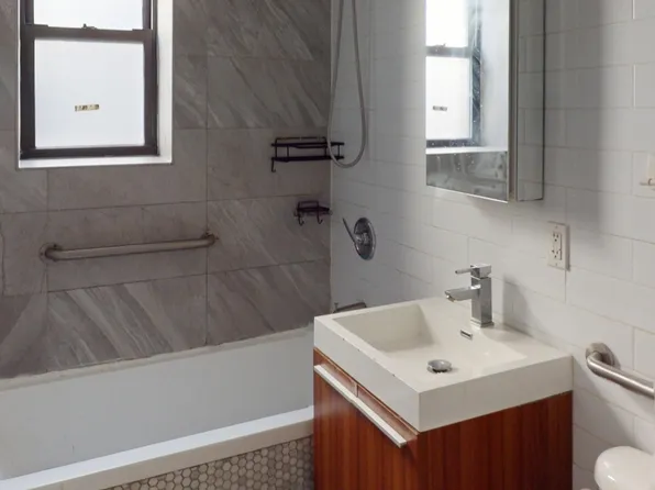 321 Eldert Street image 3 of 13