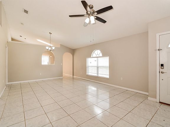4th image of 12853 Parkbury Dr