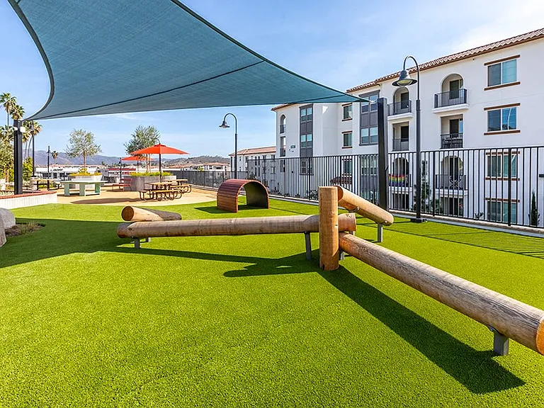 West Village Poway Apartments — Photo 32