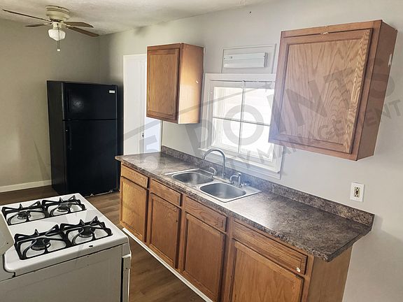4th image of 4404 E 175th St