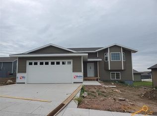 5818 Weatherby Loop, Rapid City, SD 57703