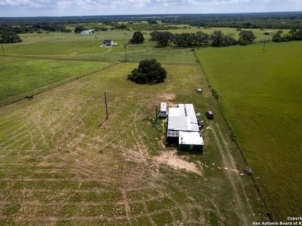 3721 Schuettig Rd, Poteet, TX 78065