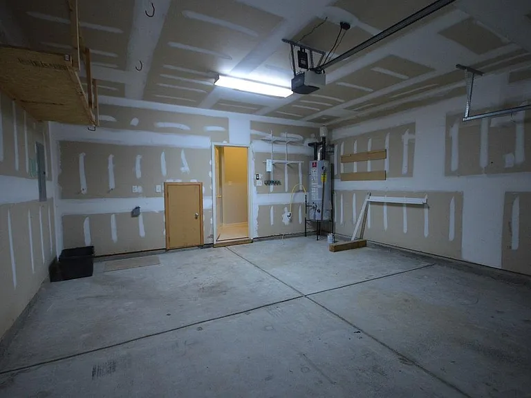 1507 Hinchliff Ct — Photo 31