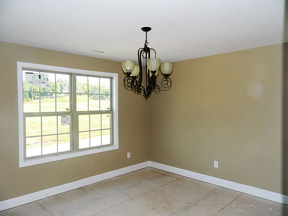 4th image of 124 Thomas Traylor Ln