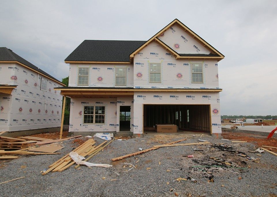1st image of 7 Mills Dr