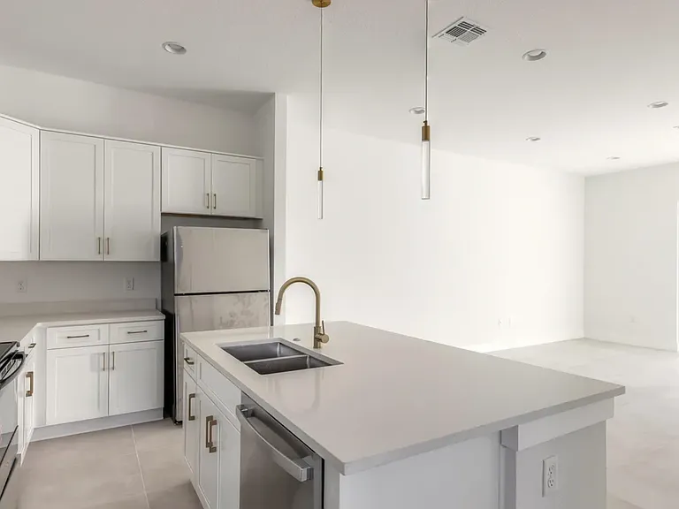 618 N Duss St #1 — Photo 15