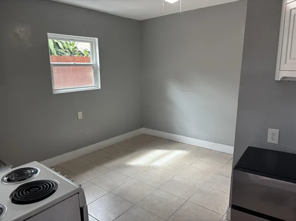 3716 NW 213th St, Miami Gardens, FL 33055