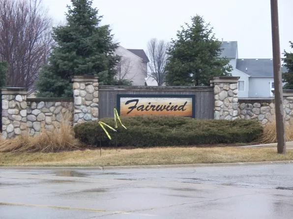 1303 Oakmont Ct, Sandwich, IL 60548