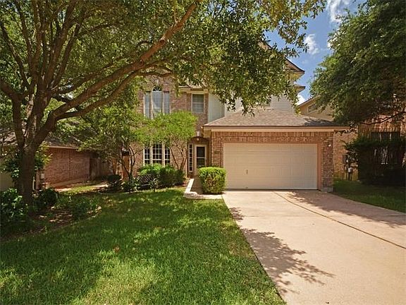 Located in a quiet Cul de sac