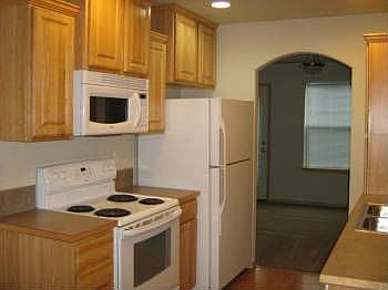 3rd image of 803 Thurmond Ln Unit 2