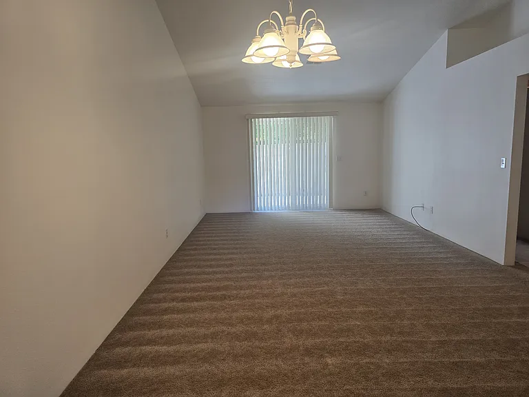 1323 Golden Park Dr #B — Photo 4
