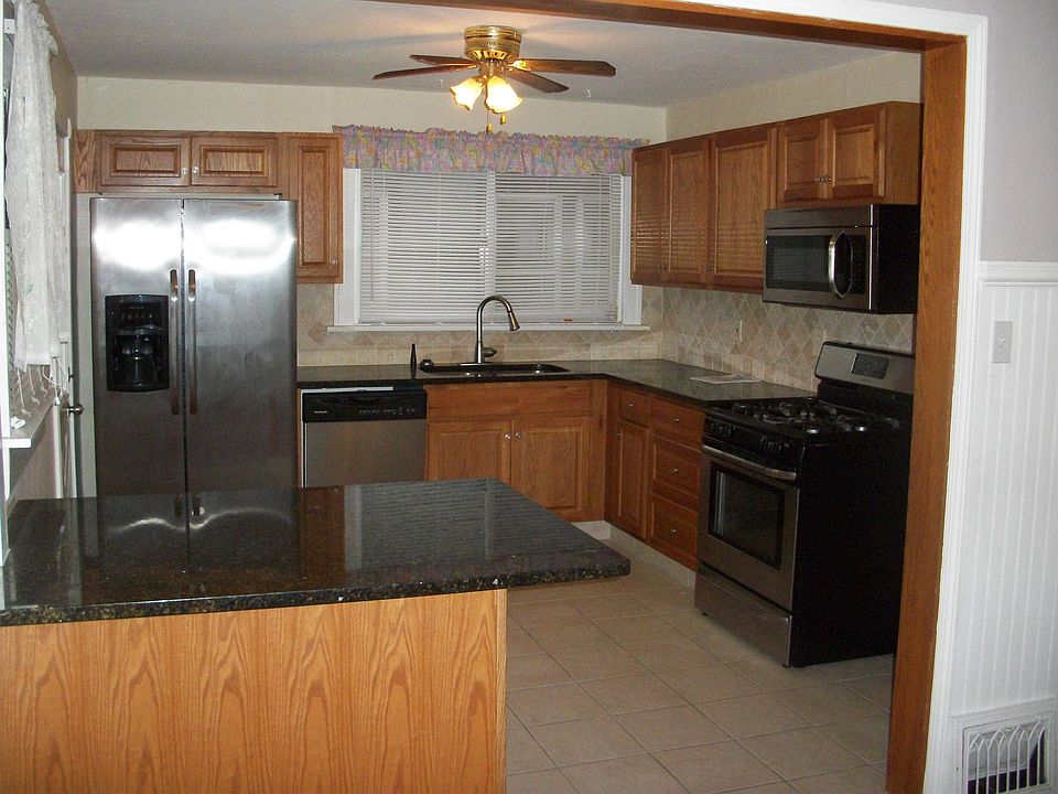 1st image of 1398 Lakeview Ave