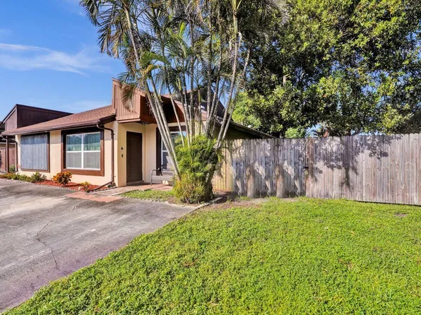 3751 Mil Pond Court, Greenacres, FL 33463