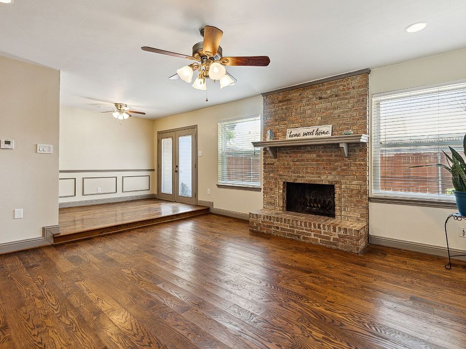 1st image of 2016 Clubridge Dr