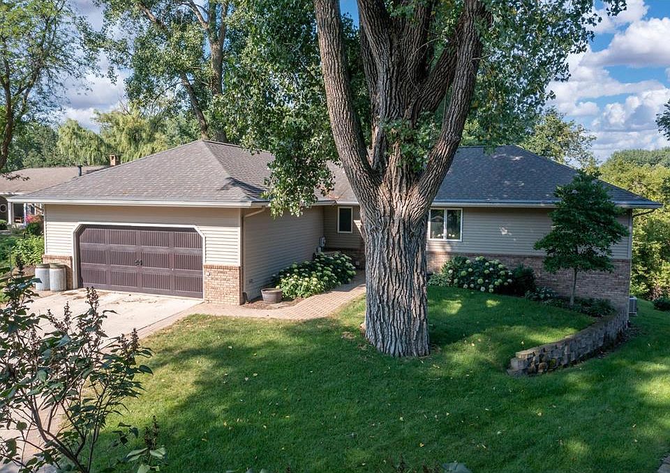 1st image of 223 Sylvan Dr