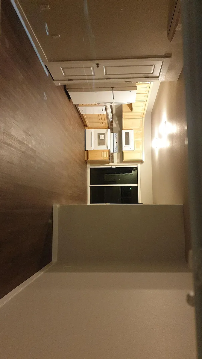Building Photo - 10514 NE 7th St #B-C