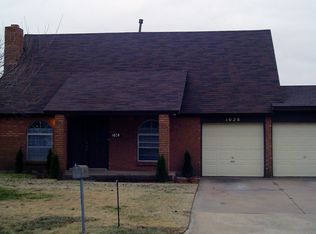 1028 NW 21st St, Moore, OK 73160