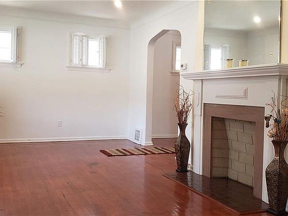 3rd image of 20751 S Lake Shore Blvd