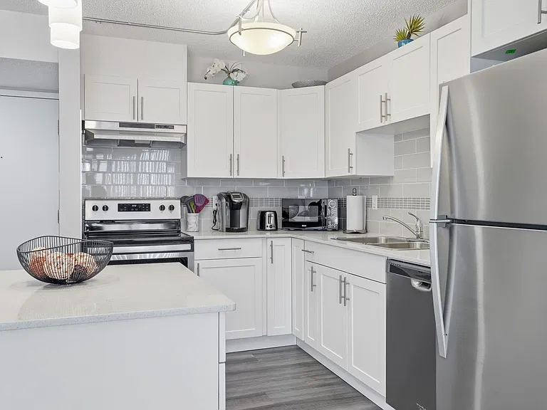 11020 Jasper Ave NW #208 — Photo 13