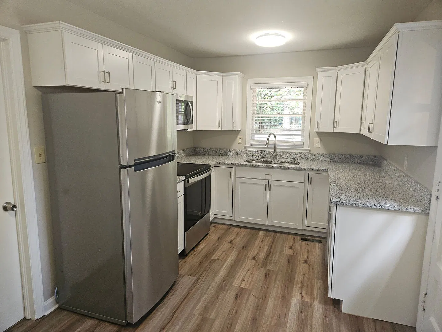 Smyrna Heights Bungalow - Renovated — Photo 2
