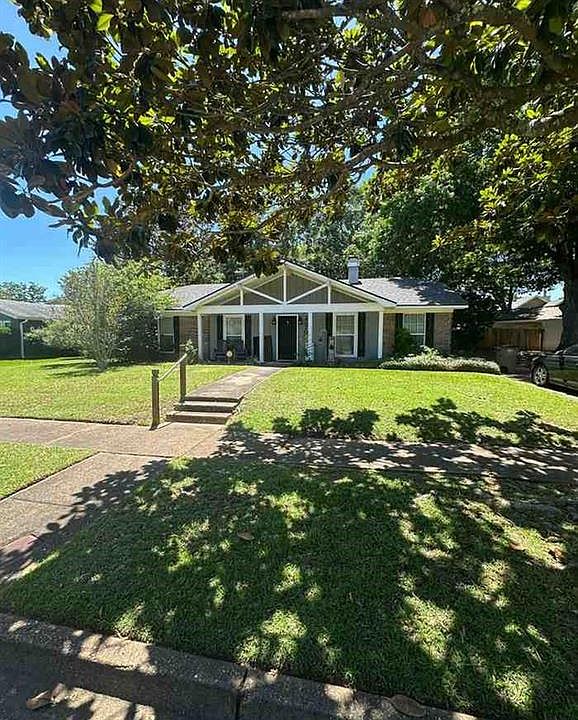 1st image of 2270 Christopher Dr E