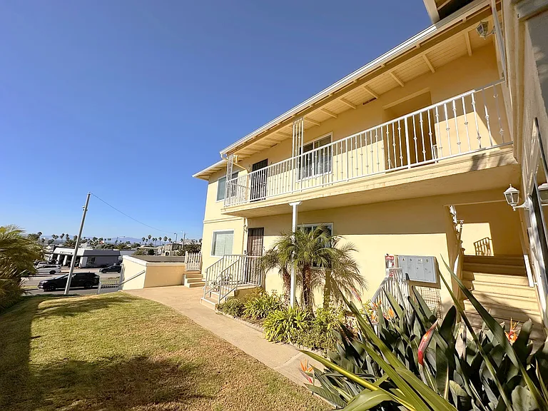 232 Palos Verdes Blvd #A — Photo 31